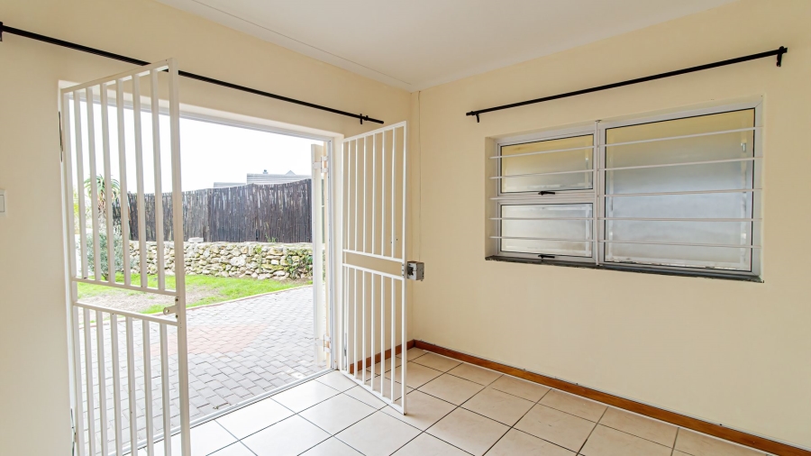 5 Bedroom Property for Sale in Myburgh Park Western Cape